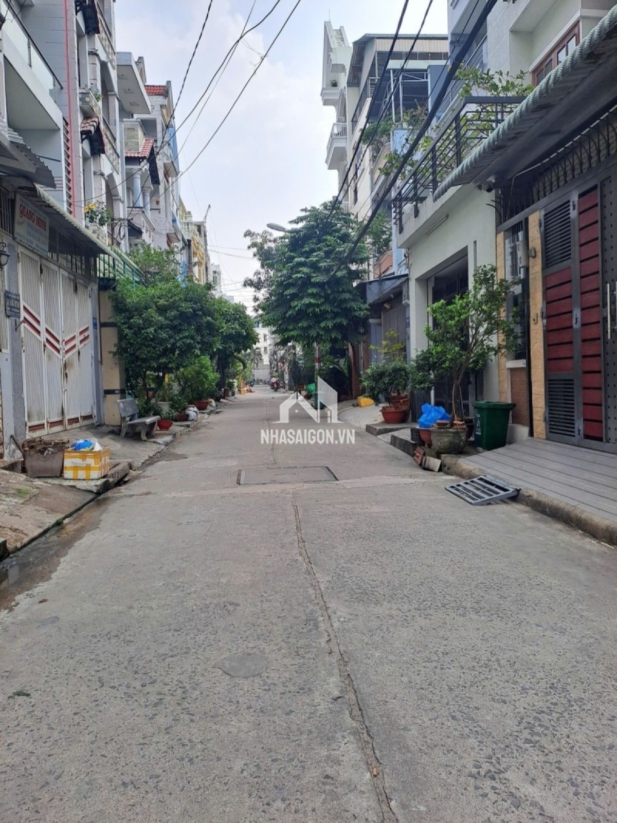 HẺM XE TẢI - GẦN SIÊU THỊ EMART - GẦN TRƯỜNG CHINH - GẦN NHÀ CÓ CÔNG VIÊN THOÁNG MÁT - KHU PHÂN LÔ - 77M2 - 4 TẦNG.